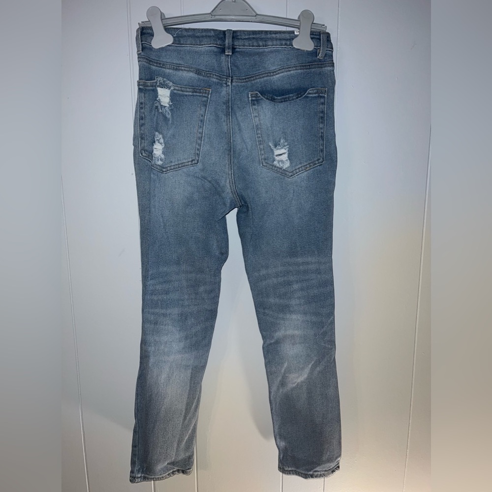 Almost Famous size 7 ripped jeans